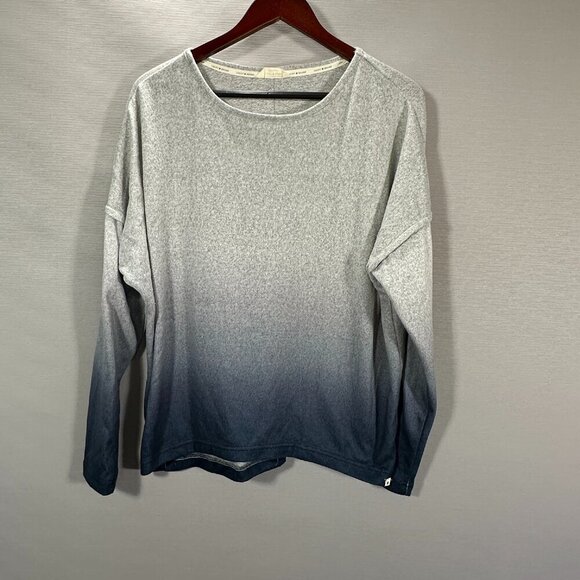 Lucky Brand Top Womens Medium Blue Gradient Tee Long Sleeve Boxy Hi Low Hem Logo - Picture 1 of 7